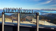 Pohled na Nízké Tatry z vyhlídkové restaurace Rotunda na Chopoku Pohled na Nízké Tatry z vyhlídkové restaurace Rotunda na Chopoku