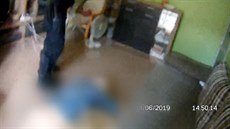 Strážníci zachraňovali důchodce zamčeného v bytě Strážníci zachraňovali důchodce zamčeného v bytě
