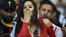 Paraguayská modelka a fotbalová fanynka Larissa Riquelme během utkání svého... Paraguayská modelka a fotbalová fanynka Larissa Riquelme během utkání svého...