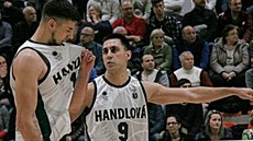 Srbský basketbalista Djordje Tresač (vpravo), nová posila hradeckých... Srbský basketbalista Djordje Tresač (vpravo), nová posila hradeckých...