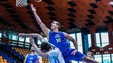 Petr Heřman zakončuje v přípravném zápase. Petr Heřman zakončuje v přípravném zápase.
