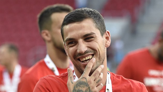 Nicolae Stanciu ze Slavie slaví s týmem titul v Česko-slovenském Superpoháru. Nicolae Stanciu ze Slavie slaví s týmem titul v Česko-slovenském Superpoháru.