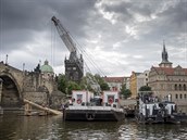 Karlův most bude mít již brzy nové ledolamy u svých sedmi pilířů. Nové budou z...