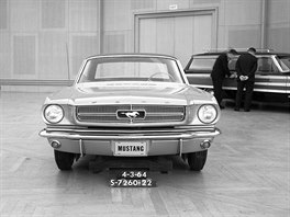 Jeden z pedsriovch prototyp prvn generace typu Ford Mustang