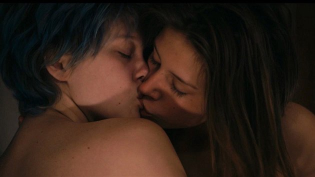 La Seydouxov (vlevo) s Adele Exarchopoulosovou ve filmu ivot Adle, kter rozkrv milostn vztah dvou dvek.