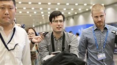 Severní Korea propustila zadržovaného australského studenta. (4. července 2019) Severní Korea propustila zadržovaného australského studenta. (4. července 2019)