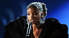 Halle Bailey na slavnostním večeru udělování cen Grammy 10. února 2019. Halle Bailey na slavnostním večeru udělování cen Grammy 10. února 2019.