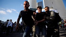 Izraelská policie v Tel Avivu zasahuje na protestu etiopských id. (3....