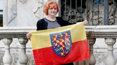 Ekonomka Lenka Holaňová je první místopředsedkyní spolku Moravská národní obec.... Ekonomka Lenka Holaňová je první místopředsedkyní spolku Moravská národní obec....