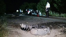 U Liběchova na Mělnicku shořel po nehodě s osobním autem náklaďák. Jeden řidič... U Liběchova na Mělnicku shořel po nehodě s osobním autem náklaďák. Jeden řidič...