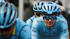 Jakob Fuglsang s kolegy z Astany při tréninku na Tour Jakob Fuglsang s kolegy z Astany při tréninku na Tour