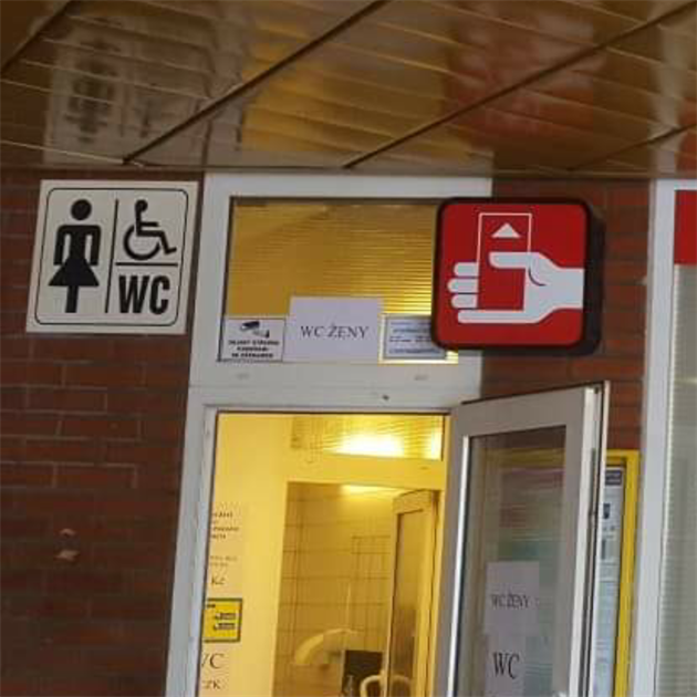 Od dnešního dne novinka - prodej jízdenek na dámském WC