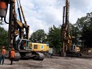 Geologický průzkum pro metro D. Vrtné soupravy jedou... Geologický průzkum pro metro D. Vrtné soupravy jedou...