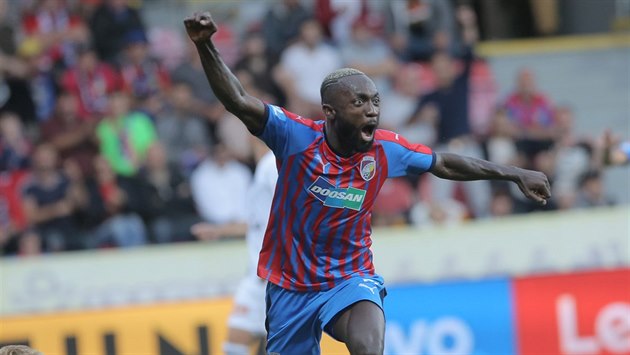 Joel Kayamba z Plzně se raduje z gólu, který vstřelil v zápase proti Olomouci. Joel Kayamba z Plzně se raduje z gólu, který vstřelil v zápase proti Olomouci.