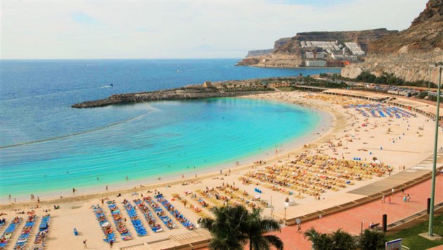 Gran Canaria nabízí turistům hory, pláže, poušť i moderní města. Gran Canaria nabízí turistům hory, pláže, poušť i moderní města.