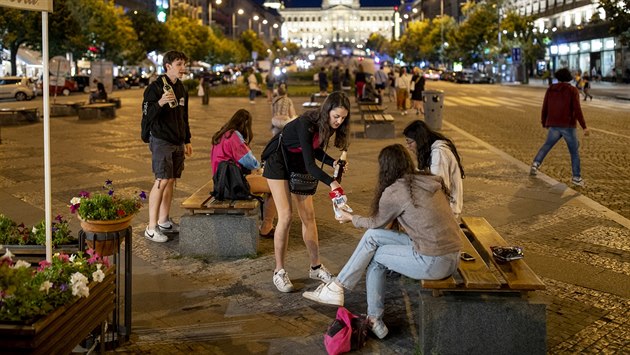„Vysloveně za alkoholem už k nám nejezdí tolik lidí jako dřív. Na druhou stranu... „Vysloveně za alkoholem už k nám nejezdí tolik lidí jako dřív. Na druhou stranu...