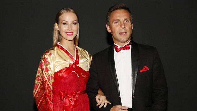 Petra Vraspírová a Roman Vojtek na přehlídce kolekce Asia od návrhářky Natali... Petra Vraspírová a Roman Vojtek na přehlídce kolekce Asia od návrhářky Natali...