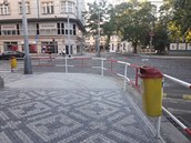 Na snímku jsou čtyři koše.