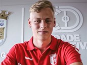 Brankářskı talent Lukáš Horníček přestoupil z Pardubic do Sportingu Braga.