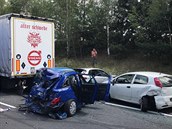 Dálnici D6 uzavřela na 15. km ve směru na Prahu hromadná nehoda dvou kamionů a... Dálnici D6 uzavřela na 15. km ve směru na Prahu hromadná nehoda dvou kamionů a...