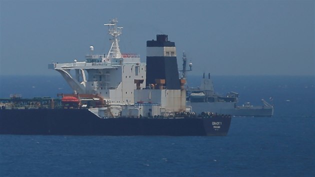 Britov zadreli u Gibraltaru rnsk supertanker Grace 1. (4. ervence 2019)