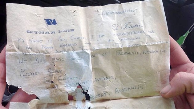 Dopis v lhvi datovan z jna 1969 byl nalezen na australskm pobe po padesti letech. (16. ervence 2019)