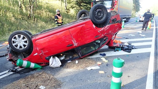 U Jtravy se srazilo osobn a nkladn auto.