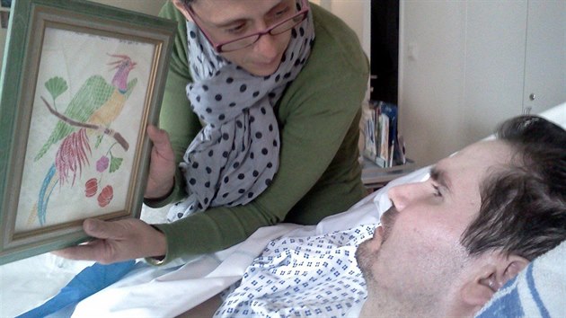 Matka Vincenta Lamberta Viviane vila, e se jej syn uzdrav. (25. ervence 2013)