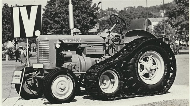Zetor 25A byl modernizovanou verz prvn ady traktor vyrobench Zbrojovkou Brno. A znamenalo agregan. Jeho vkon byl 26 koskch sïl.