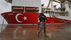 Turecko vytěžuje Kypru zemní plyn. EU proti členovi NATO chystá uvalit sankce Turecko vytěžuje Kypru zemní plyn. EU proti členovi NATO chystá uvalit sankce