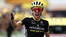 Britský cyklista Simon Yates slaví vítězství ve 12. etapě Tour de France. Britský cyklista Simon Yates slaví vítězství ve 12. etapě Tour de France.