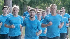 Házenkáři Plzně zahájili přípravu na další sezonu běžeckým cvičením na hrázi... Házenkáři Plzně zahájili přípravu na další sezonu běžeckým cvičením na hrázi...