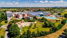 Sunshine Wellness v Therme Laa. Svítí slunce či prší? Nám je to jedno! Sunshine Wellness v Therme Laa. Svítí slunce či prší? Nám je to jedno!