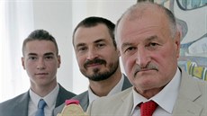 Tři generace Horníkových z Vejprnic na Plzeňsku. Nejstarší sportovec,... Tři generace Horníkových z Vejprnic na Plzeňsku. Nejstarší sportovec,...