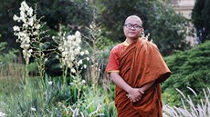 Buddhistický mnich Dharmapriya Sraman při stáži na Masarykově univerzitě... Buddhistický mnich Dharmapriya Sraman při stáži na Masarykově univerzitě...