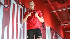 Brankářský talent Lukáš Horníček přestoupil z Pardubic do Sportingu Braga. Brankářský talent Lukáš Horníček přestoupil z Pardubic do Sportingu Braga.