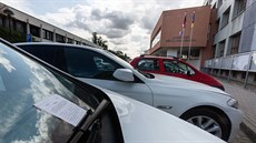 U některých úřadů v Prostějově se dá parkovat pouze s parkovacím kotoučem.... U některých úřadů v Prostějově se dá parkovat pouze s parkovacím kotoučem....