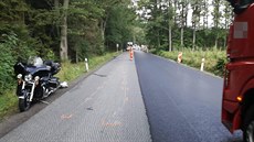 Zvíře od střetu uteklo, spolujezdkyni motorkáře převezli záchranáři do... Zvíře od střetu uteklo, spolujezdkyni motorkáře převezli záchranáři do...