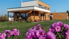 Rodinný dům s dispozicí 5+kk má užitnou plochu 195 metrů čtverečních. Rodinný dům s dispozicí 5+kk má užitnou plochu 195 metrů čtverečních.