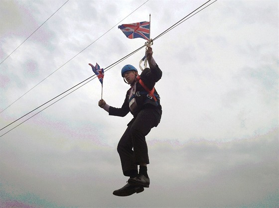 Starosta Londýna Boris Johnson uvázl uprosted lanové dráhy.