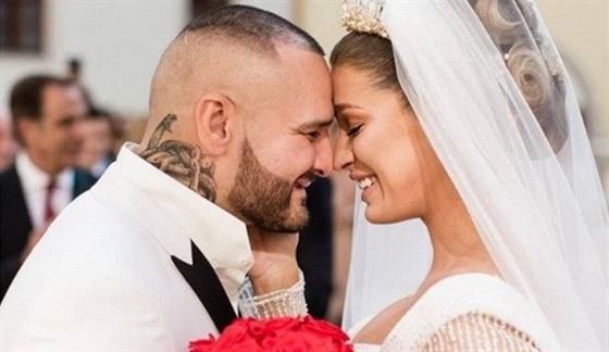 Patrik Rytmus Vrbovský a Jasmina Alagi se vzali 18. kvtna 2019 v Pezinku.