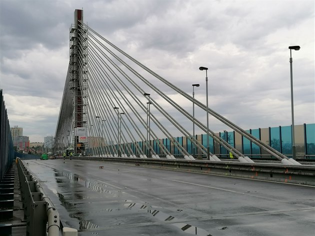 Uzavený Lanový most