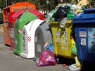 Když je v Praze abnormální hic nestačí kontejnery na plast. Když je v Praze abnormální hic nestačí kontejnery na plast.