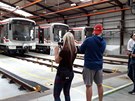 Dnes se opět konala mezi fanoušky velmi populární Zážitková turistika. Její návštěvníci zavítali Depa Zličín, kde je čekala prohlídka hasičské zbrojnice a hal samotného depa, které slouží od roku 1994. Dále následovala jízda historickou soupravou 8171 na Dnes se opět konala mezi fanoušky velmi populární Zážitková turistika. Její návštěvníci zavítali Depa Zličín, kde je čekala prohlídka hasičské zbrojnice a hal samotného depa, které slouží od roku 1994. Dále následovala jízda historickou soupravou 8171 na