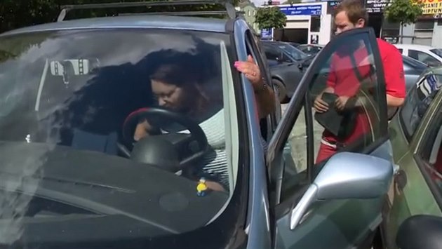 Čeští turisté, kteří tři dny zůstali u polské silnice. Čeští turisté, kteří tři dny zůstali u polské silnice.