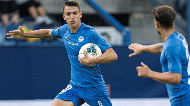 Chorvatský útočník Petar Musa ve službách fotbalistů Liberce takhle slavil svůj... Chorvatský útočník Petar Musa ve službách fotbalistů Liberce takhle slavil svůj...