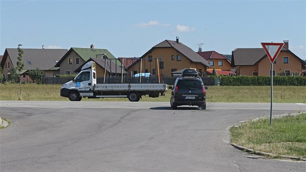 Obyvatel sti drce nad Doubravou se dokaj odstnn hluku z run silnice I/34. Novou obytnou znu podl vpadovky na Havlkv Brod ochrn protihlukov val a plnovan zstavba novch veejnch budov, kter mezi domky a silnic vyrostou. Obyvatel Brodsk ulice dle do centra msta takov tst mt nebudou.