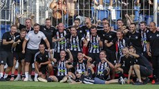 Českobudějovičtí fotbalisté se radují z výhry nad Slováckem. Českobudějovičtí fotbalisté se radují z výhry nad Slováckem.