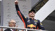 Max Verstappen z Red Bullu slaví vítězství Velké ceny Německa. Max Verstappen z Red Bullu slaví vítězství Velké ceny Německa.