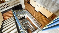 Prostory starých činžovních domů se vyplatí vyčistit a opravit. Obnovená je i... Prostory starých činžovních domů se vyplatí vyčistit a opravit. Obnovená je i...
